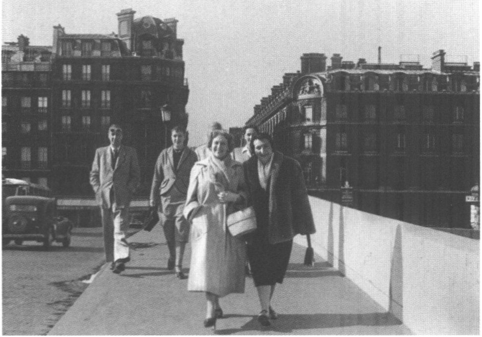 В Париже. 1954 г