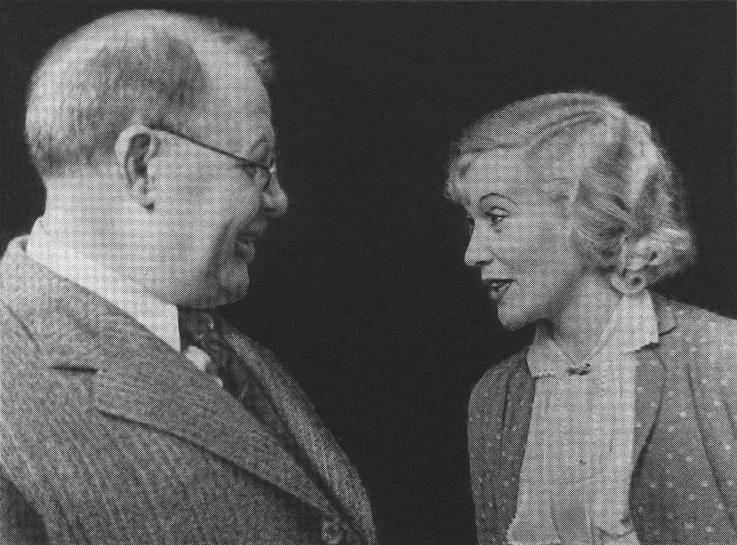 1935 г. Л. Орлова с художником П. Кончаловским на открытии его выставки